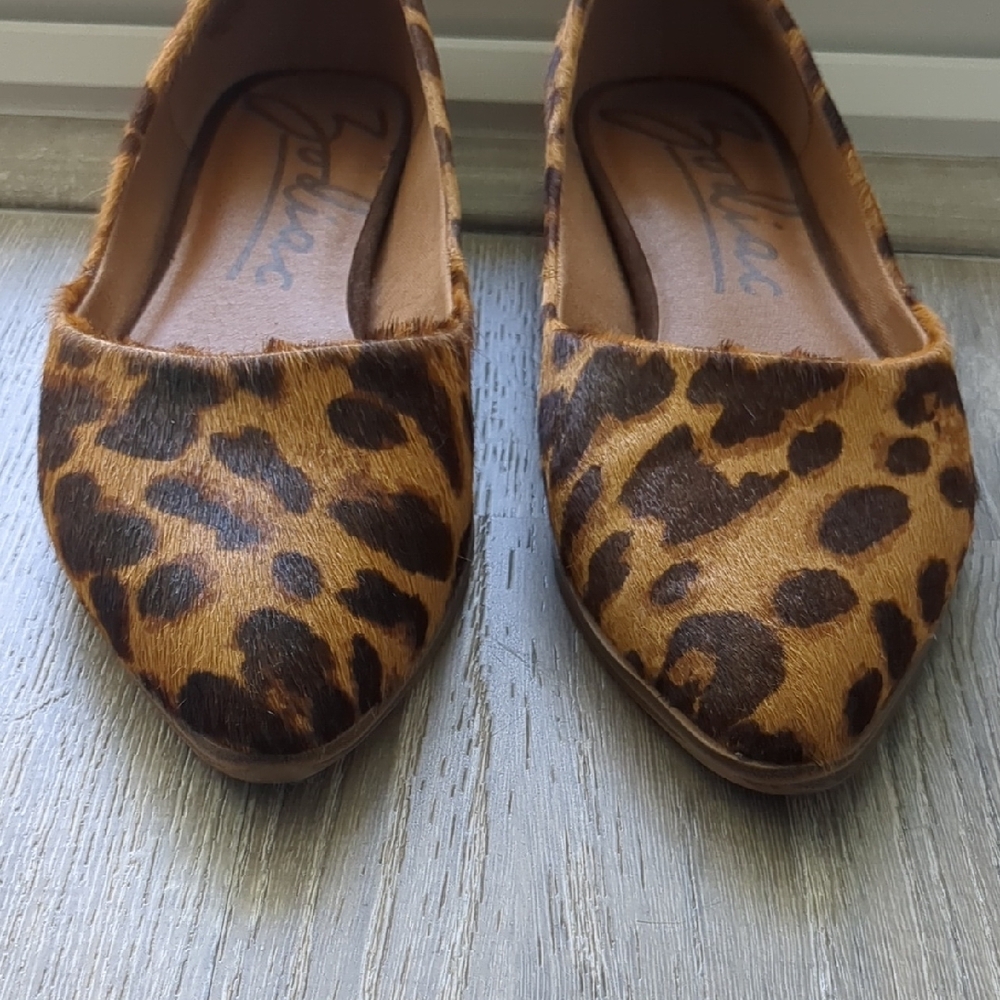 Zodiac Brown Leopard Print Flats - Picture 5 of 9
